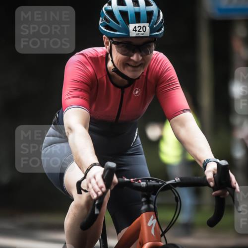 13.09.2026 - Stadtparktriathlon H.Heesch http://msf.ph/oto/10371071 13.09.2026 10:20:44 Radfahren 223, 419, 420 meine-sportfotos.de