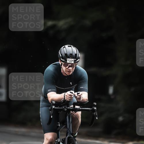 13.09.2026 - Stadtparktriathlon H.Heesch http://msf.ph/oto/10371074 13.09.2026 13:25:26 Radfahren 1211, 1319, 1324, 1362, 1368, 1370, 1375, 1383, 1405, 1492 meine-sportfotos.de