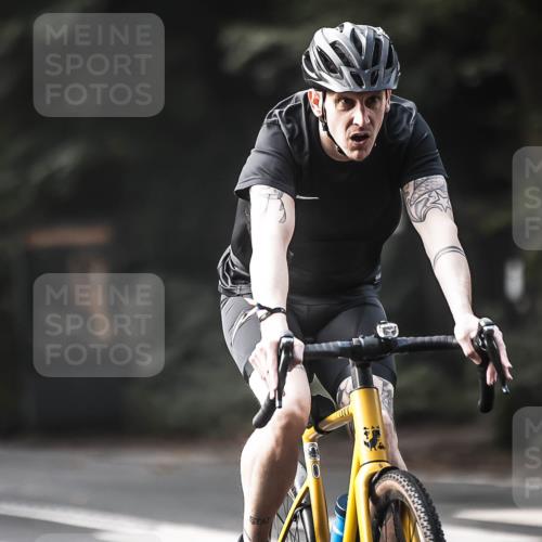 13.09.2026 - Stadtparktriathlon H.Heesch http://msf.ph/oto/10371076 13.09.2026 10:50:36 Radfahren 437, 480, 509, 540, 555, 583 meine-sportfotos.de