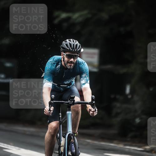 13.09.2026 - Stadtparktriathlon H.Heesch http://msf.ph/oto/10371083 13.09.2026 13:25:31 Radfahren 1324, 1358, 1370, 1486 meine-sportfotos.de