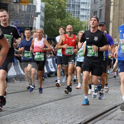 13.09.2026 - 21. swb-Marathon Bremen Strokosch-Dieckow http://msf.ph/oto/10371084 13.09.2026 13:36:32 Ziel 563, 1072, 1867, 2339, 2931, 2949, 3224, 3291, 3489, 3591, 4643, 4989, 5259, 5800, 6642, 6778, 6982, 7256, 7379, 7865, 8227, 8275, 8488, 8511, 8731, 8941, 9026, 9076, 9226, 9497, 9564, 13038, 13238, 164, 813, 1936, 2673, 2819, 3585, 3635, 3815, 4006, 4050, 4304, 4414, 4676, 4892, 5061, 5447, 5656, 5823, 6050, 6280, 6340, 6516, 6568, 7039, 7229, 7237, 7656, 7765, 8685, 8723, 8790, 9658, 9776, 9807 meine-sportfotos.de