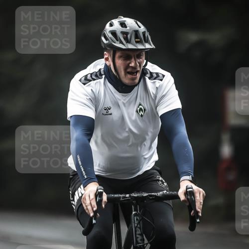 13.09.2026 - Stadtparktriathlon H.Heesch http://msf.ph/oto/10371101 13.09.2026 10:20:47 Radfahren 223, 419, 420, 429, 460, 462 meine-sportfotos.de