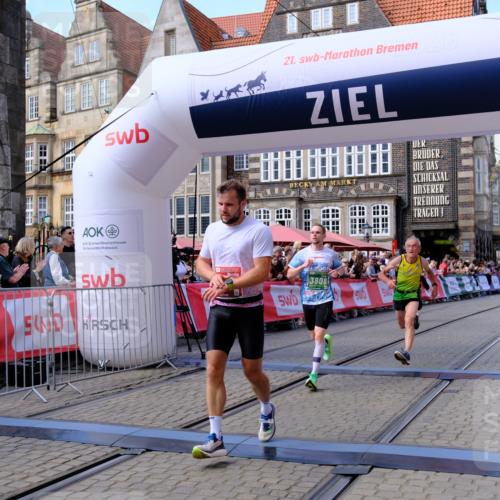 13.09.2026 - 21. swb-Marathon Bremen Tim E. http://msf.ph/oto/10371107 13.09.2026 13:08:36 Ziel 339, 678, 1335, 1696, 2098, 2266, 2844, 3808, 4247, 5594, 8655, 9582 meine-sportfotos.de