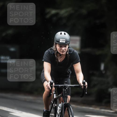 13.09.2026 - Stadtparktriathlon H.Heesch http://msf.ph/oto/10371122 13.09.2026 13:25:33 Radfahren 1304, 1358, 1370, 1486 meine-sportfotos.de