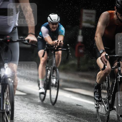 13.09.2026 - Stadtparktriathlon H.Heesch http://msf.ph/oto/10371172 13.09.2026 12:06:45 Radfahren 888, 1052, 1067 meine-sportfotos.de