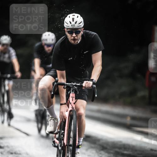 13.09.2026 - Stadtparktriathlon H.Heesch http://msf.ph/oto/10371196 13.09.2026 12:06:52 Radfahren 895, 922, 986, 1066 meine-sportfotos.de