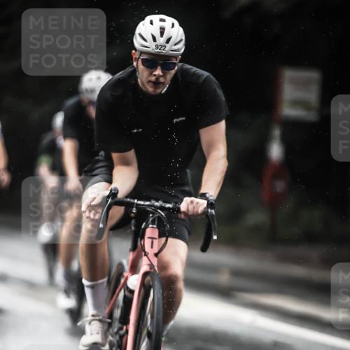 13.09.2026 - Stadtparktriathlon H.Heesch http://msf.ph/oto/10371210 13.09.2026 12:06:52 Radfahren 895, 922, 986, 1066 meine-sportfotos.de