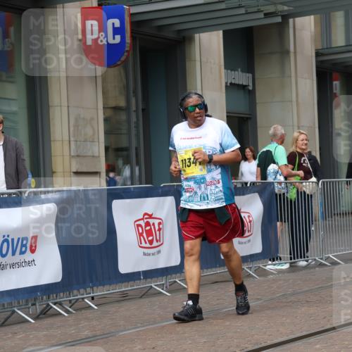 13.09.2026 - 21. swb-Marathon Bremen Strokosch-Dieckow http://msf.ph/oto/10371213 13.09.2026 11:31:35 Ziel 10317, 11341, 11807, 12163 meine-sportfotos.de