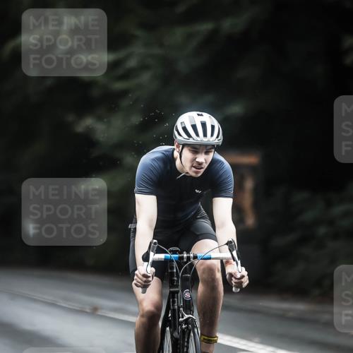 13.09.2026 - Stadtparktriathlon H.Heesch http://msf.ph/oto/10371216 13.09.2026 13:25:41 Radfahren 1304, 1395, 1396, 1475, 1486 meine-sportfotos.de
