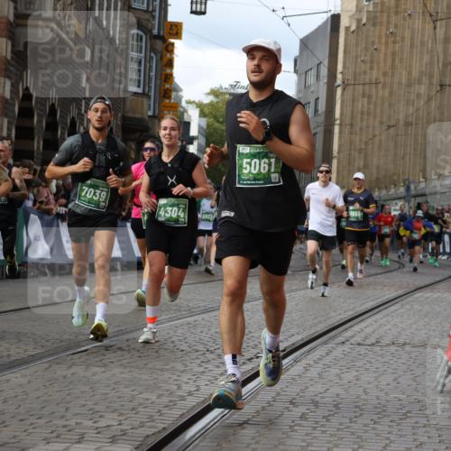 13.09.2026 - 21. swb-Marathon Bremen Strokosch-Dieckow http://msf.ph/oto/10371218 13.09.2026 13:36:39 Ziel 372, 900, 1072, 1738, 1880, 2339, 2692, 2700, 2931, 2949, 3224, 3291, 3410, 3591, 4049, 4643, 4989, 5259, 5800, 6642, 6778, 7379, 7865, 8511, 8525, 8731, 8905, 8941, 9026, 9076, 9226, 9427, 9564, 9899, 13038, 13238, 551, 813, 843, 1936, 2275, 3541, 3635, 3815, 3874, 3998, 4335, 4892, 5236, 5355, 5447, 5823, 6050, 6269, 6280, 6408, 6966, 7229, 7237, 7640, 7656, 8034, 8498, 8685, 9658, 9807 meine-sportfotos.de