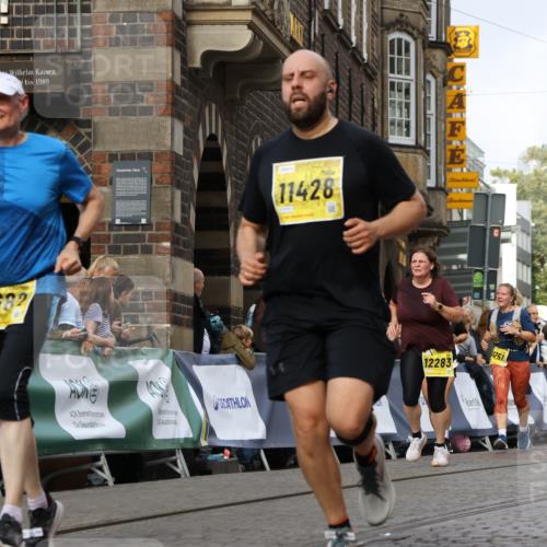 13.09.2026 - 21. swb-Marathon Bremen Strokosch-Dieckow http://msf.ph/oto/10371225 13.09.2026 11:01:18 Ziel 10093, 10367, 10368, 10428, 10639, 10753, 10857, 10964, 10965, 11049, 11055, 11116, 11247, 11359, 11428, 11540, 11728, 11804, 11819, 11850, 12006, 12085, 12116, 12241, 12428, 10181, 10560, 10647, 10648, 10678, 11324, 11459, 11467, 11550, 11551, 11666, 11788, 11796, 11798, 11969, 11970, 12047, 12062 meine-sportfotos.de