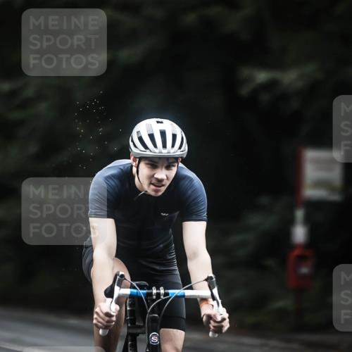 13.09.2026 - Stadtparktriathlon H.Heesch http://msf.ph/oto/10371237 13.09.2026 13:25:41 Radfahren 1304, 1395, 1396, 1475, 1486 meine-sportfotos.de