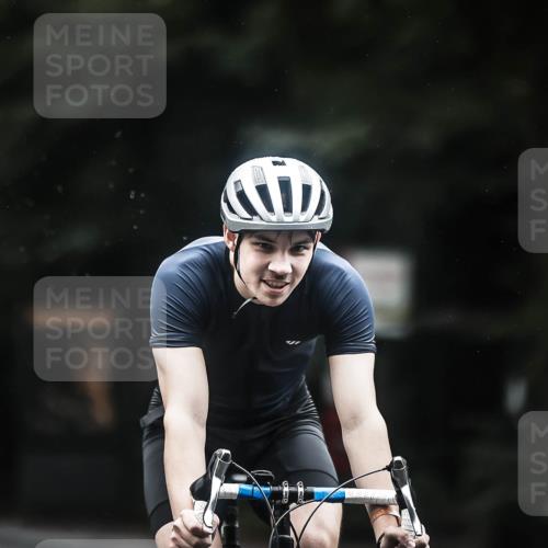 13.09.2026 - Stadtparktriathlon H.Heesch http://msf.ph/oto/10371246 13.09.2026 13:25:41 Radfahren 1304, 1395, 1396, 1475, 1486 meine-sportfotos.de