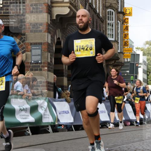 13.09.2026 - 21. swb-Marathon Bremen Strokosch-Dieckow http://msf.ph/oto/10371251 13.09.2026 11:01:18 Ziel 10093, 10367, 10368, 10428, 10639, 10753, 10857, 10964, 10965, 11049, 11055, 11116, 11247, 11359, 11428, 11540, 11728, 11804, 11819, 11850, 12006, 12085, 12116, 12241, 12428, 10181, 10560, 10647, 10648, 10678, 11324, 11459, 11467, 11550, 11551, 11666, 11788, 11796, 11798, 11969, 11970, 12047, 12062 meine-sportfotos.de
