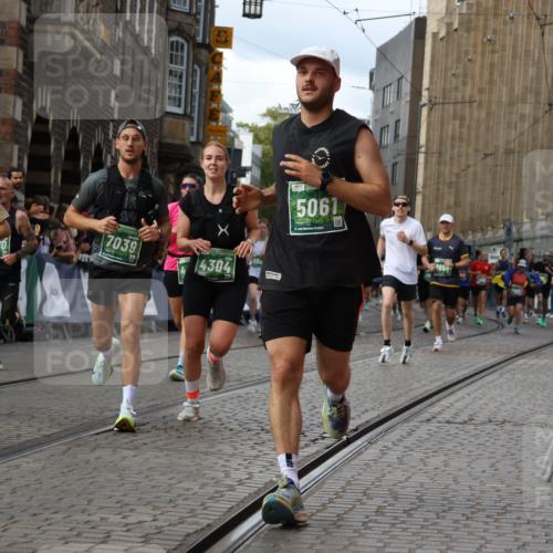13.09.2026 - 21. swb-Marathon Bremen Strokosch-Dieckow http://msf.ph/oto/10371263 13.09.2026 13:36:39 Ziel 372, 900, 1072, 1738, 1880, 2339, 2692, 2700, 2931, 2949, 3224, 3291, 3410, 3591, 4049, 4643, 4989, 5259, 5800, 6642, 6778, 7379, 7865, 8511, 8525, 8731, 8905, 8941, 9026, 9076, 9226, 9427, 9564, 9899, 13038, 13238, 551, 813, 843, 1936, 2275, 3541, 3635, 3815, 3874, 3998, 4335, 4892, 5236, 5355, 5447, 5823, 6050, 6269, 6280, 6408, 6966, 7229, 7237, 7640, 7656, 8034, 8498, 8685, 9658, 9807 meine-sportfotos.de