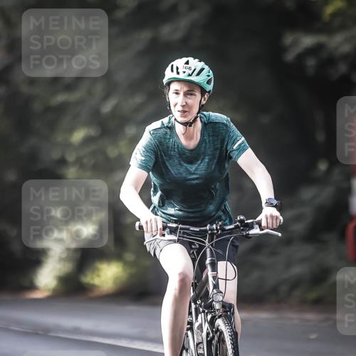 13.09.2026 - Stadtparktriathlon H.Heesch http://msf.ph/oto/10371278 13.09.2026 10:50:50 Radfahren 366, 387, 401, 508, 530 meine-sportfotos.de