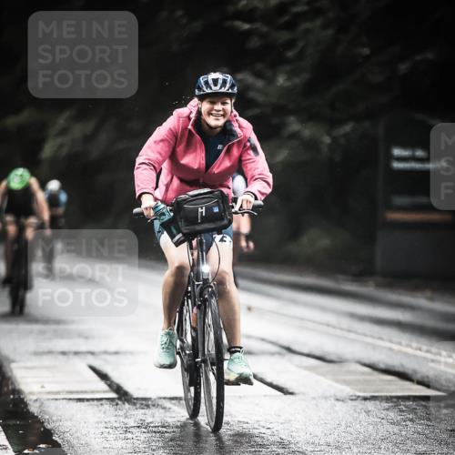 13.09.2026 - Stadtparktriathlon H.Heesch http://msf.ph/oto/10371300 13.09.2026 12:07:01 Radfahren 816, 830, 902, 957, 1035, 1061 meine-sportfotos.de