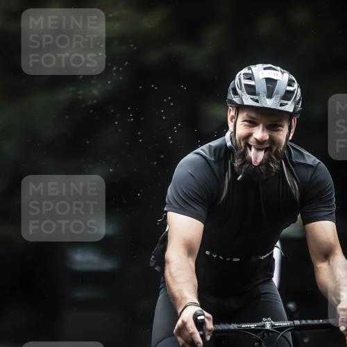 13.09.2026 - Stadtparktriathlon H.Heesch http://msf.ph/oto/10371306 13.09.2026 13:25:46 Radfahren 1395, 1396, 1417, 1475 meine-sportfotos.de