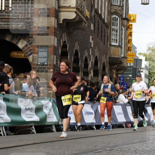 13.09.2026 - 21. swb-Marathon Bremen Strokosch-Dieckow http://msf.ph/oto/10371316 13.09.2026 11:01:20 Ziel 10093, 10367, 10368, 10428, 10639, 10753, 10964, 10965, 11049, 11055, 11116, 11247, 11359, 11428, 11540, 11681, 11682, 11728, 11804, 11850, 12006, 12085, 12116, 12241, 12428, 10181, 10251, 10560, 10647, 10648, 10678, 11324, 11459, 11467, 11550, 11551, 11666, 11788, 11796, 11798, 11969, 11970, 12047, 12062 meine-sportfotos.de