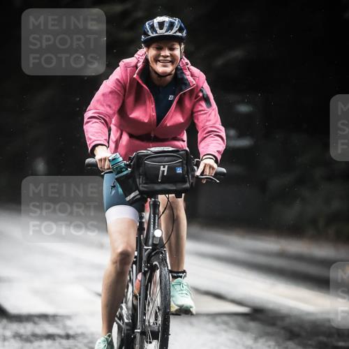 13.09.2026 - Stadtparktriathlon H.Heesch http://msf.ph/oto/10371353 13.09.2026 12:07:02 Radfahren 816, 830, 902, 957, 1035, 1061 meine-sportfotos.de