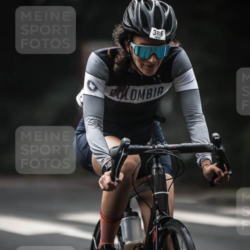 13.09.2026 - Stadtparktriathlon H.Heesch http://msf.ph/oto/10371360 13.09.2026 10:21:01 Radfahren 298, 324, 354, 357, 386, 428 meine-sportfotos.de