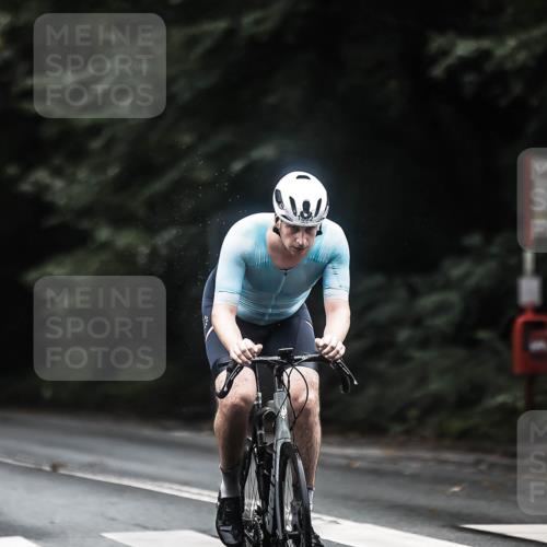 13.09.2026 - Stadtparktriathlon H.Heesch http://msf.ph/oto/10371376 13.09.2026 13:26:01 Radfahren 1382, 1392 meine-sportfotos.de