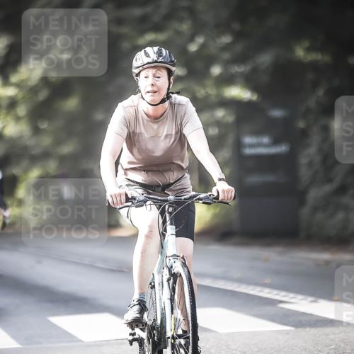 13.09.2026 - Stadtparktriathlon H.Heesch http://msf.ph/oto/10371377 13.09.2026 10:50:56 Radfahren 366, 387, 401, 431, 488 meine-sportfotos.de