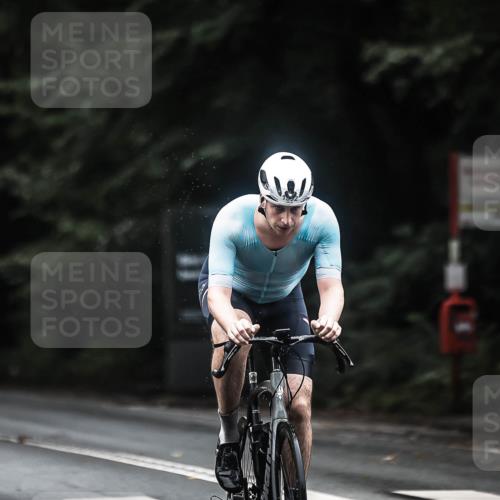 13.09.2026 - Stadtparktriathlon H.Heesch http://msf.ph/oto/10371382 13.09.2026 13:26:01 Radfahren 1382, 1392 meine-sportfotos.de