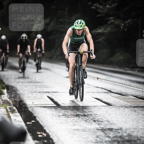 13.09.2026 - Stadtparktriathlon H.Heesch http://msf.ph/oto/10371384 13.09.2026 12:07:03 Radfahren 803, 816, 830, 902, 957, 1035, 1061 meine-sportfotos.de