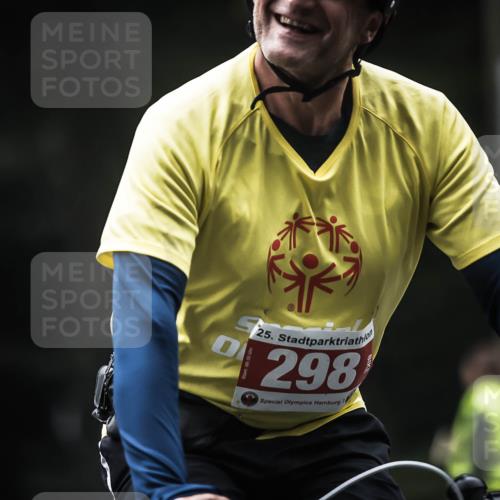 13.09.2026 - Stadtparktriathlon H.Heesch http://msf.ph/oto/10371398 13.09.2026 10:21:03 Radfahren 277, 298, 324, 354, 357, 386 meine-sportfotos.de