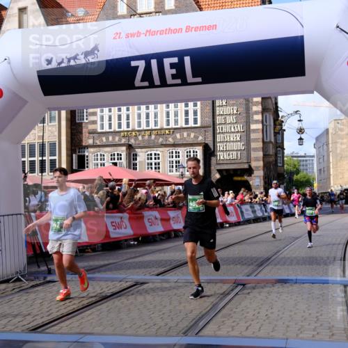 13.09.2026 - 21. swb-Marathon Bremen Tim E. http://msf.ph/oto/10371409 13.09.2026 13:08:50 Ziel 339, 678, 715, 1335, 1696, 3276, 4033, 4082, 4888, 5424, 6842, 7064, 7121, 8655, 9084 meine-sportfotos.de