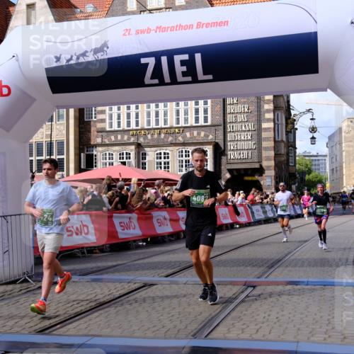 13.09.2026 - 21. swb-Marathon Bremen Tim E. http://msf.ph/oto/10371428 13.09.2026 13:08:50 Ziel 339, 678, 715, 1335, 1696, 3276, 4033, 4082, 4888, 5424, 6842, 7064, 7121, 8655, 9084 meine-sportfotos.de