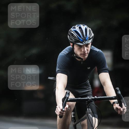 13.09.2026 - Stadtparktriathlon H.Heesch http://msf.ph/oto/10371442 13.09.2026 13:26:03 Radfahren 1382, 1392, 1472 meine-sportfotos.de