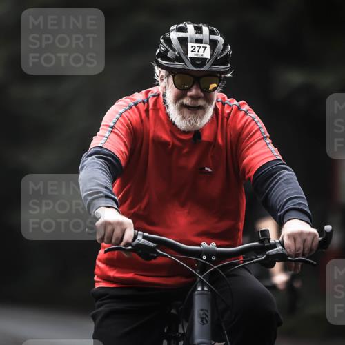 13.09.2026 - Stadtparktriathlon H.Heesch http://msf.ph/oto/10371472 13.09.2026 10:21:10 Radfahren 277, 324, 398 meine-sportfotos.de
