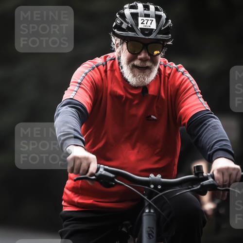 13.09.2026 - Stadtparktriathlon H.Heesch http://msf.ph/oto/10371480 13.09.2026 10:21:10 Radfahren 277, 324, 398 meine-sportfotos.de
