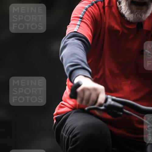 13.09.2026 - Stadtparktriathlon H.Heesch http://msf.ph/oto/10371496 13.09.2026 10:21:10 Radfahren 277, 324, 398 meine-sportfotos.de
