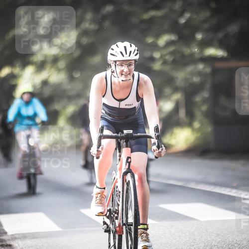 13.09.2026 - Stadtparktriathlon H.Heesch http://msf.ph/oto/10371503 13.09.2026 10:51:03 Radfahren 343, 431, 444, 481, 488, 528, 562 meine-sportfotos.de