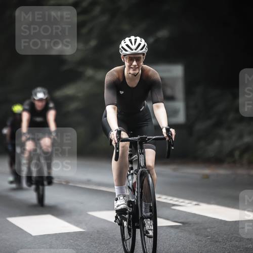 13.09.2026 - Stadtparktriathlon H.Heesch http://msf.ph/oto/10371555 13.09.2026 10:21:20 Radfahren 237, 265, 331, 353, 358, 363, 392 meine-sportfotos.de