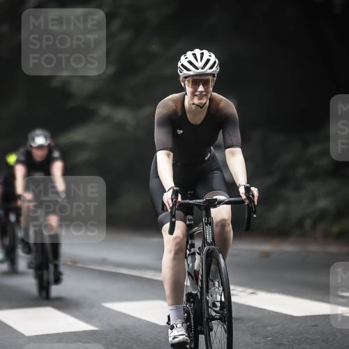 13.09.2026 - Stadtparktriathlon H.Heesch http://msf.ph/oto/10371564 13.09.2026 10:21:20 Radfahren 237, 265, 331, 353, 358, 363, 392 meine-sportfotos.de