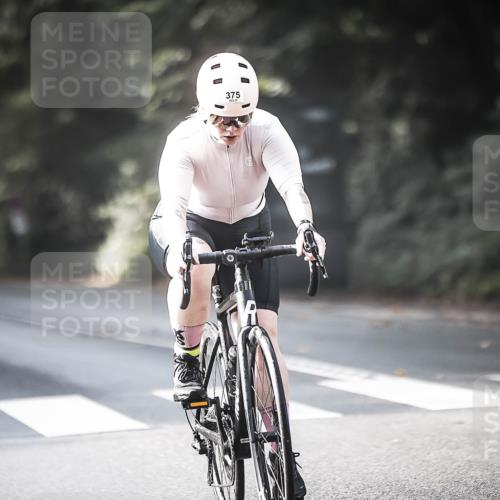 13.09.2026 - Stadtparktriathlon H.Heesch http://msf.ph/oto/10371574 13.09.2026 10:51:10 Radfahren 343, 375, 481, 528, 534, 562 meine-sportfotos.de