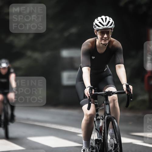 13.09.2026 - Stadtparktriathlon H.Heesch http://msf.ph/oto/10371575 13.09.2026 10:21:20 Radfahren 237, 265, 331, 353, 358, 363, 392 meine-sportfotos.de