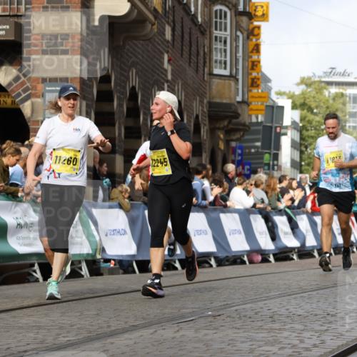 13.09.2026 - 21. swb-Marathon Bremen Strokosch-Dieckow http://msf.ph/oto/10371587 13.09.2026 11:01:24 Ziel 10093, 10428, 10639, 10753, 10892, 10964, 10965, 11049, 11116, 11359, 11428, 11540, 11681, 11682, 11728, 11850, 12085, 12116, 12241, 12283, 12428, 10181, 10251, 10497, 10560, 11305, 11324, 11459, 11467, 11550, 11551, 11666, 11788, 11798, 12047 meine-sportfotos.de