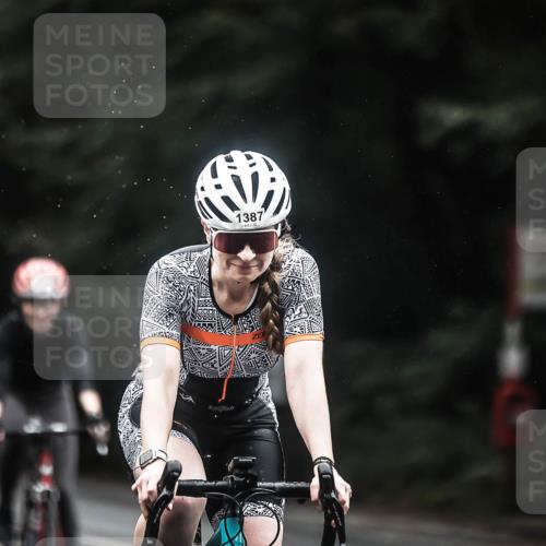 13.09.2026 - Stadtparktriathlon H.Heesch http://msf.ph/oto/10371590 13.09.2026 13:26:18 Radfahren 1338, 1387, 1421, 1422, 1456 meine-sportfotos.de