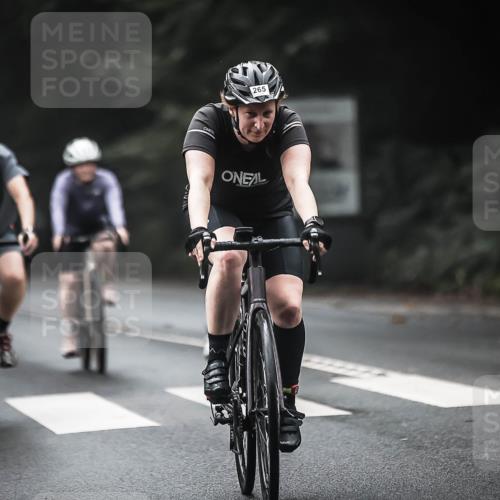 13.09.2026 - Stadtparktriathlon H.Heesch http://msf.ph/oto/10371594 13.09.2026 10:21:21 Radfahren 237, 265, 296, 331, 353, 358, 363, 392 meine-sportfotos.de