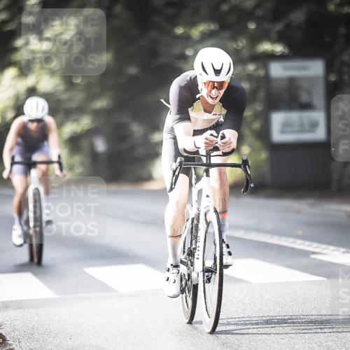 13.09.2026 - Stadtparktriathlon H.Heesch http://msf.ph/oto/10371595 13.09.2026 10:51:16 Radfahren 364, 375, 534 meine-sportfotos.de