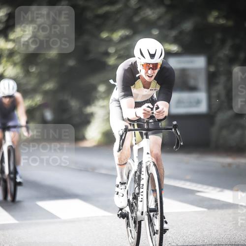 13.09.2026 - Stadtparktriathlon H.Heesch http://msf.ph/oto/10371597 13.09.2026 10:51:17 Radfahren 364, 534, 556 meine-sportfotos.de