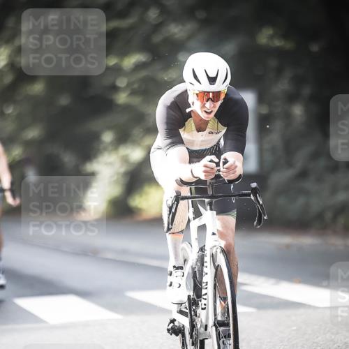 13.09.2026 - Stadtparktriathlon H.Heesch http://msf.ph/oto/10371605 13.09.2026 10:51:17 Radfahren 364, 534, 556 meine-sportfotos.de