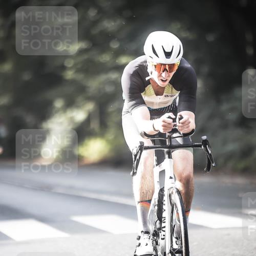 13.09.2026 - Stadtparktriathlon H.Heesch http://msf.ph/oto/10371610 13.09.2026 10:51:17 Radfahren 364, 534, 556 meine-sportfotos.de