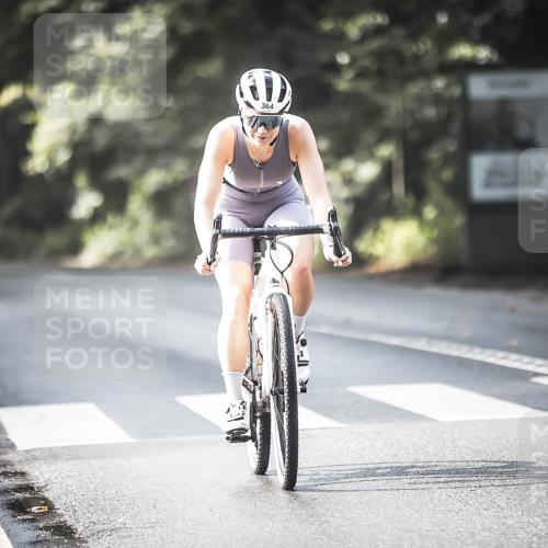 13.09.2026 - Stadtparktriathlon H.Heesch http://msf.ph/oto/10371637 13.09.2026 10:51:18 Radfahren 364, 534, 556 meine-sportfotos.de