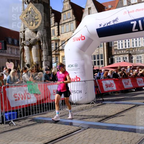 13.09.2026 - 21. swb-Marathon Bremen Tim E. http://msf.ph/oto/10371640 13.09.2026 13:08:59 Ziel 715, 3110, 3276, 4033, 4888, 5377, 6842, 7064, 7121, 8555, 9084, 9240, 9411, 9702, 9867 meine-sportfotos.de